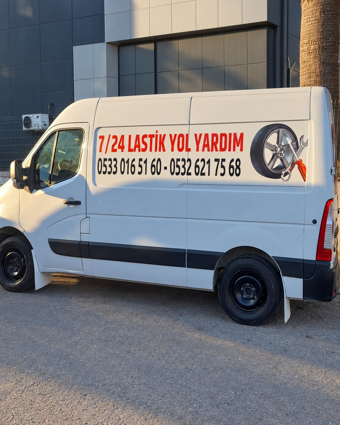 7/24 lastik yol yardım servis aracı